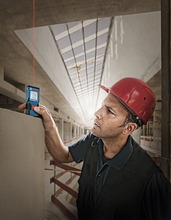 Cargar imagen en el visor de la galería, Medidor Láser 30M BOSCH GLM 30
